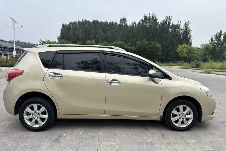 Used Toyota Verso 2014 Starlight 180G CVT Comfortable Multi-Function Edition Exterior 3