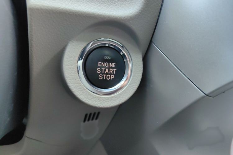Used Toyota Verso 2014 Starlight 180G CVT Deluxe Multi-Function Edition Interior 1