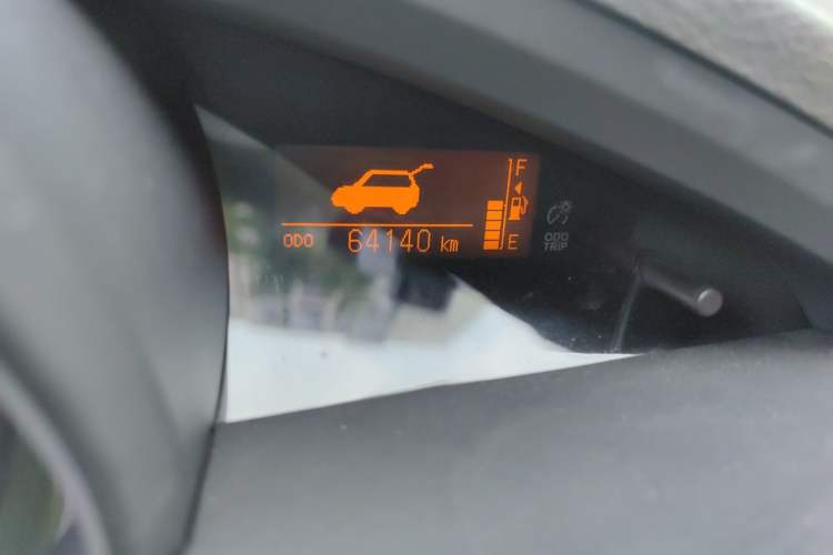 Used Toyota Verso 2014 Starlight 180G CVT Deluxe Multi-Function Edition Odometer Close Up