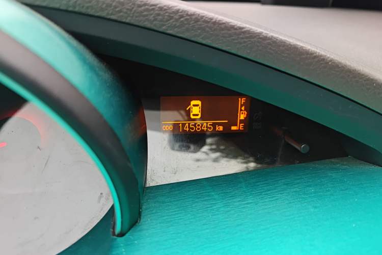 Used Toyota Verso 2014 Starlight 180E CVT Elite Edition Odometer Close Up