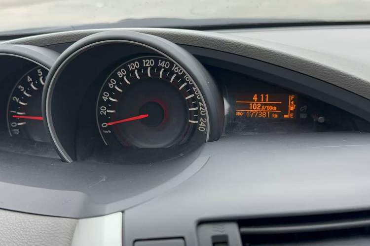 Used Toyota Verso 2014 Starlight 180G CVT Comfortable Multi-Function Edition Odometer Close Up