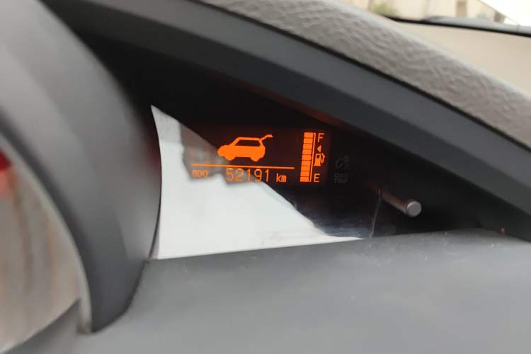 Used Toyota Verso 2014 Starlight 180E CVT Elite Edition Odometer Close Up
