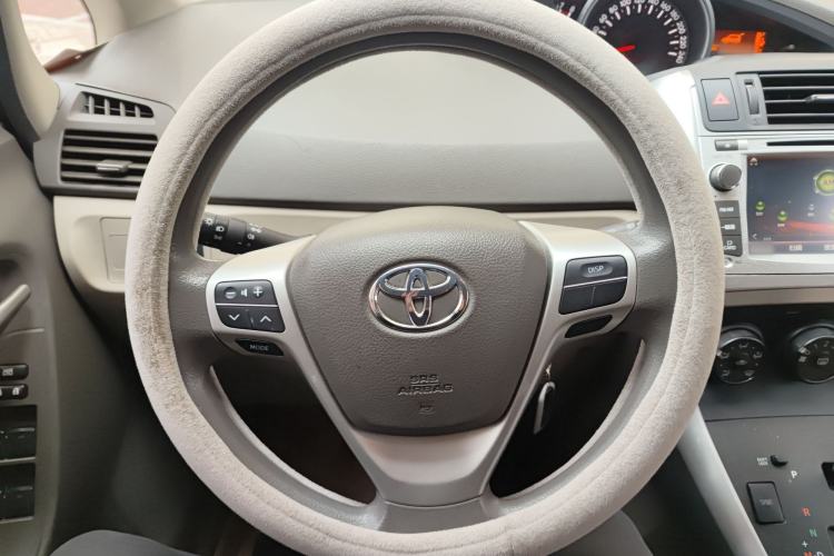 Used Toyota Verso 2014 Starlight 180E CVT Elite Edition Steering Wheel