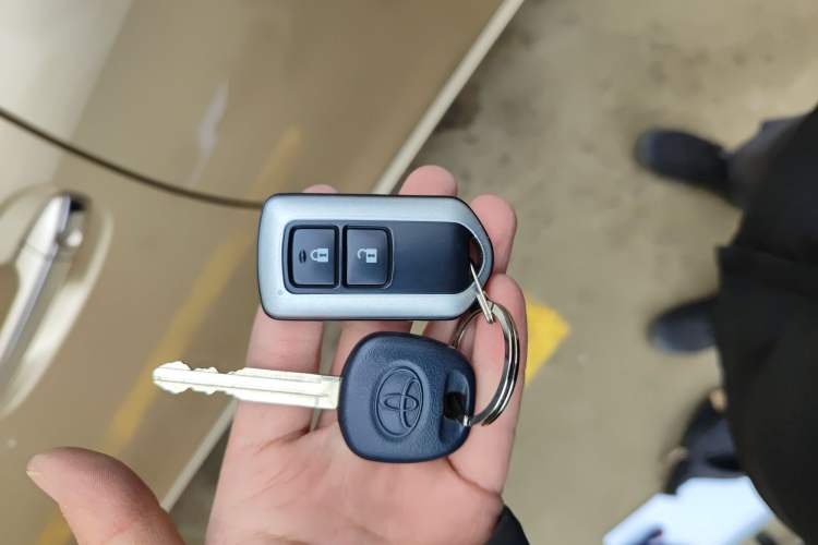 Used Toyota Verso 2014 Starlight 180E CVT Elite Edition Vehicle Key
