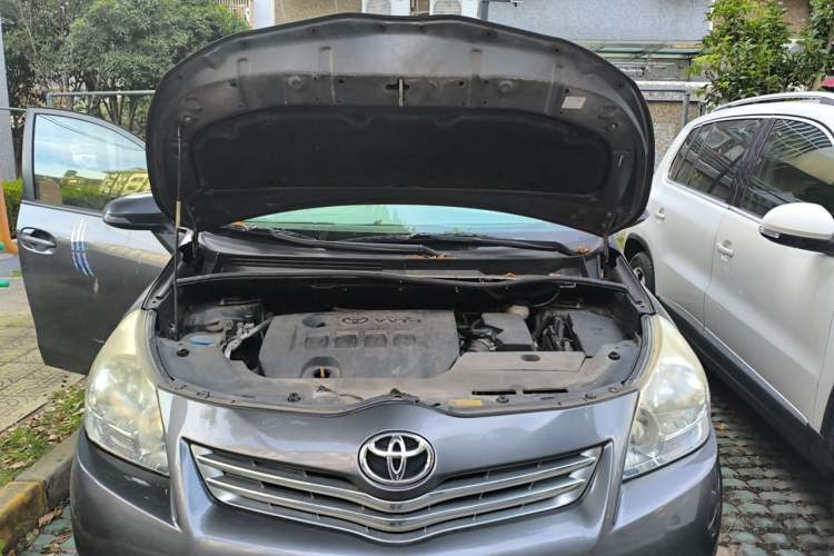 Used Toyota Verso 2014 Starlight 180G CVT Comfortable Multi-Function Edition Engine Bay
