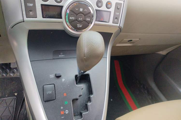 Used Toyota Verso 2014 Starlight 180G CVT Comfort Edition Gear Lever