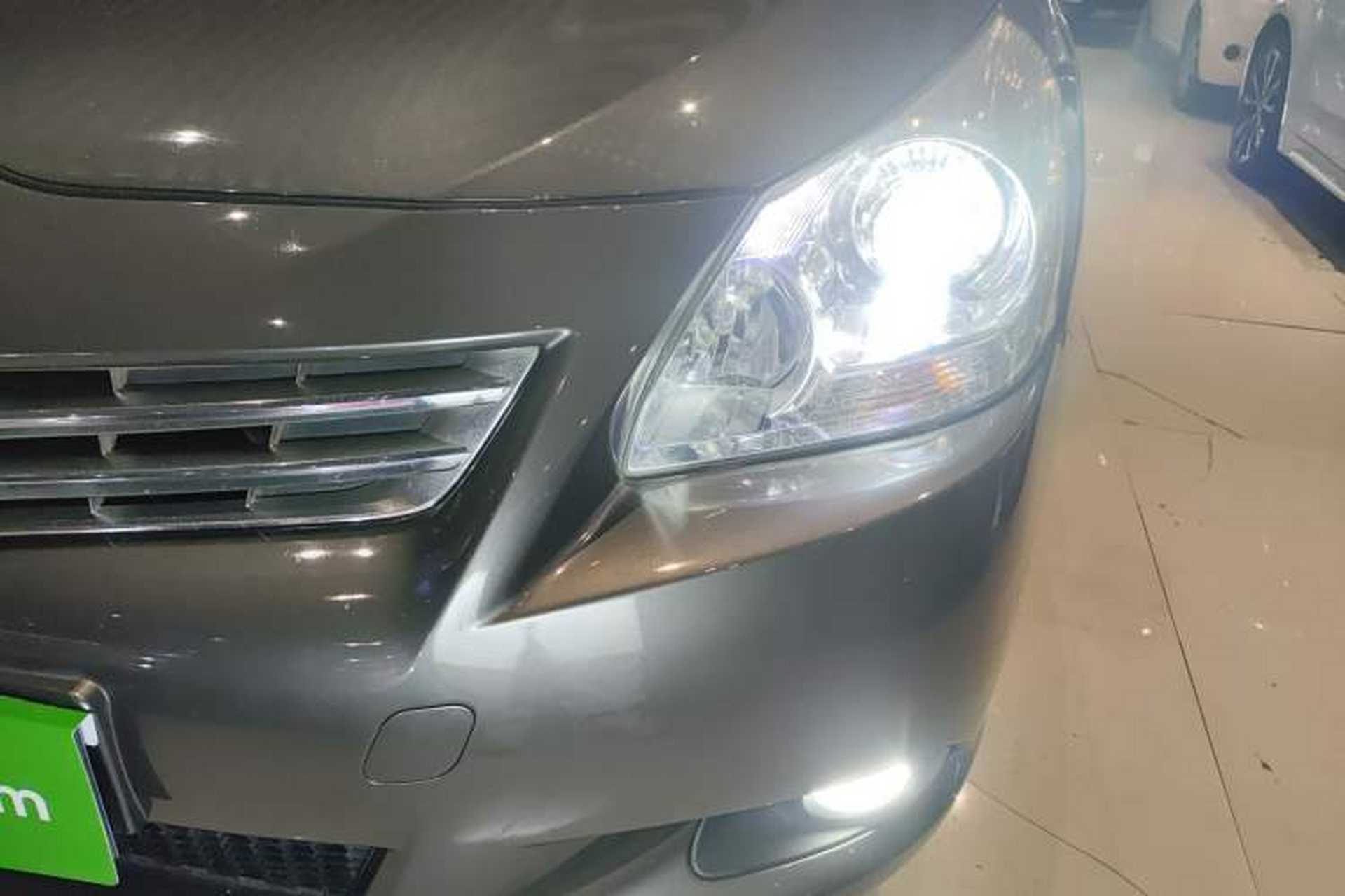 Used Toyota Verso 2014 Starlight 180G CVT Deluxe Multi-Function Edition Left Front Headlight
