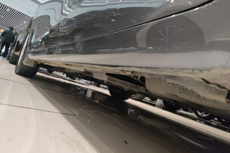 Used Toyota Verso 2014 Starlight 180G CVT Deluxe Multi-Function Edition Left Side Sill