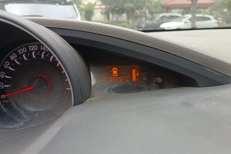 Used Toyota Verso 2014 Starlight 180E CVT Elite Edition Odometer Close Up