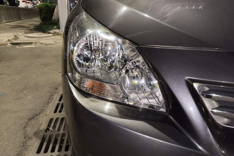 Used Toyota Verso 2014 Starlight 180G CVT Comfort Edition Right Front Headlight