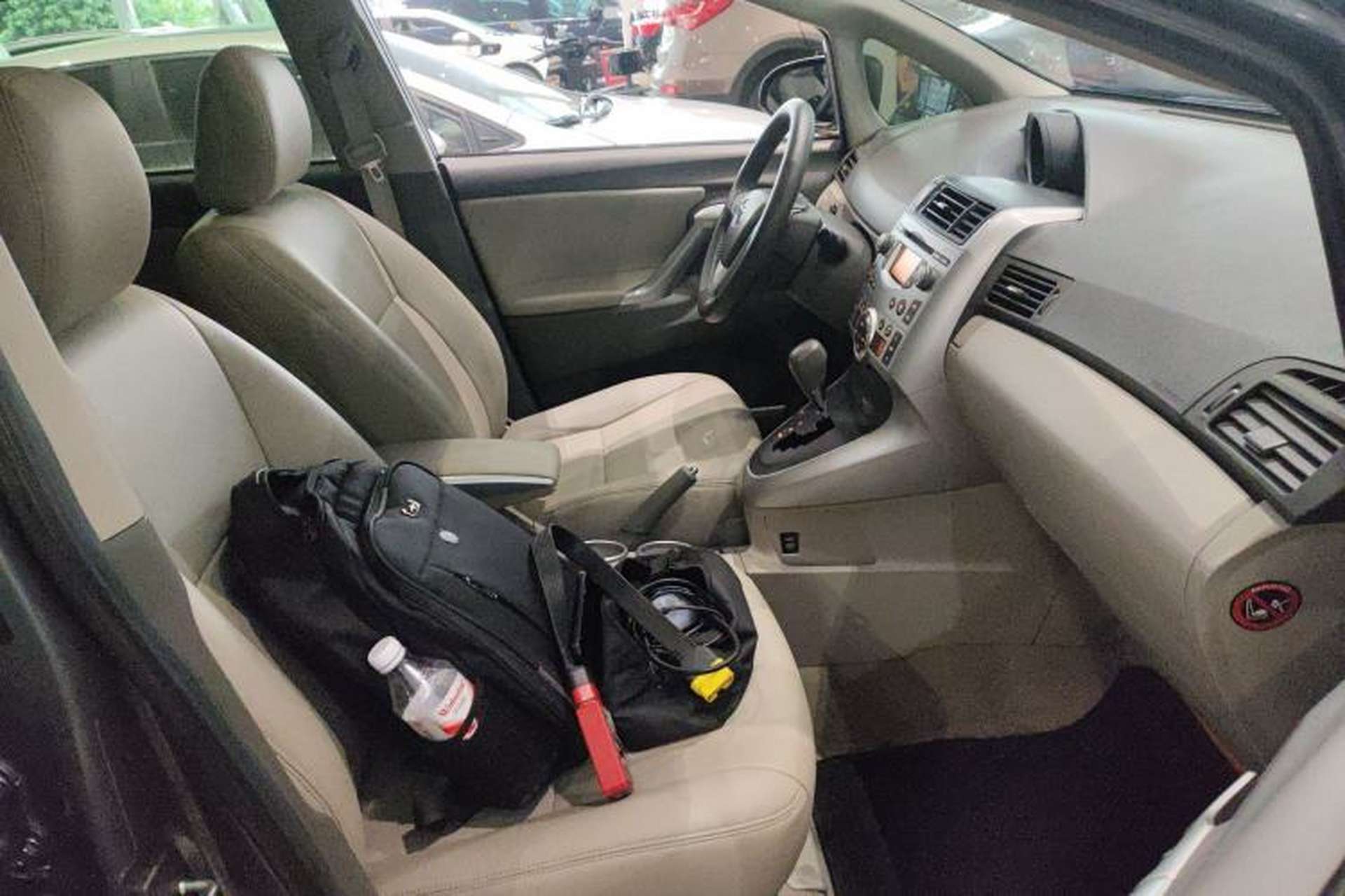 Used Toyota Verso 2014 Starlight 180G CVT Deluxe Multi-Function Edition Right Front Seat