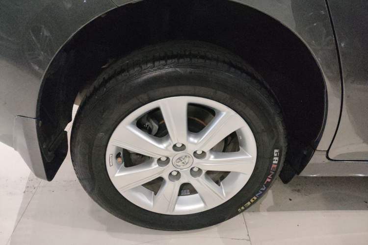 Used Toyota Verso 2014 Starlight 180G CVT Deluxe Multi-Function Edition Right Rear Wheel Hub