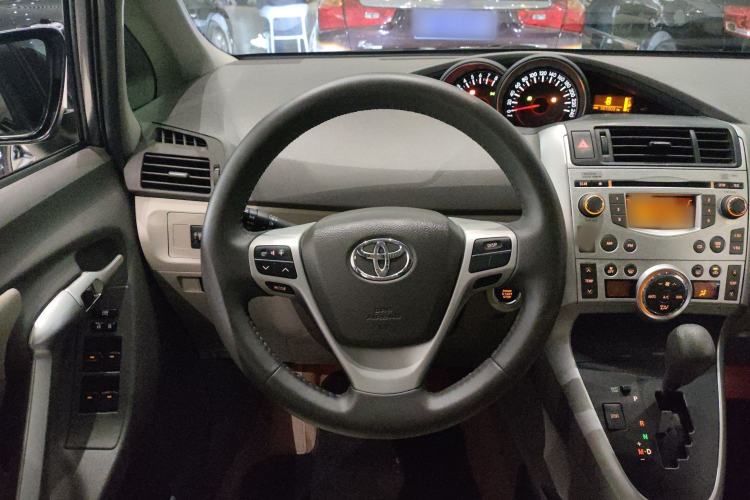 Used Toyota Verso 2014 Starlight 180G CVT Deluxe Multi-Function Edition Steering Wheel