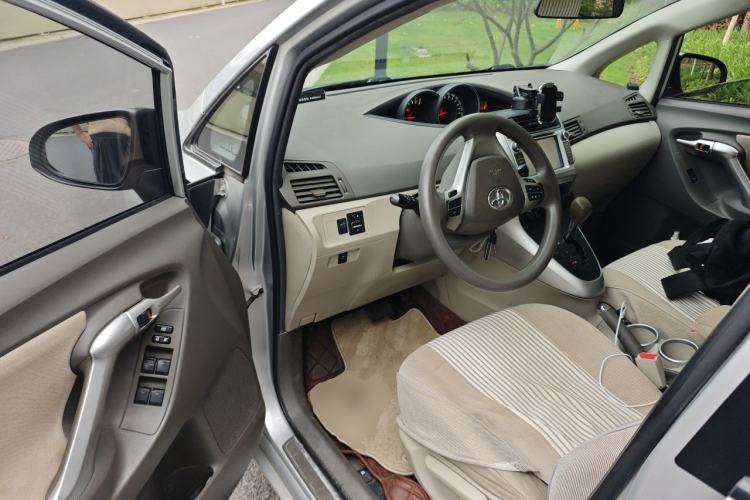 Used Toyota Verso 2014 Starlight 180E CVT Elite Multi-Function Edition Driver Seat