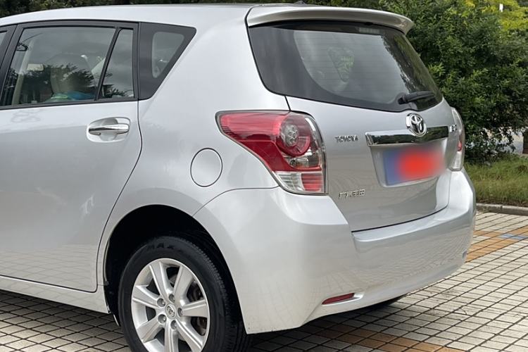 Used Toyota Verso 2014 Starlight 180E CVT Elite Edition Exterior 5