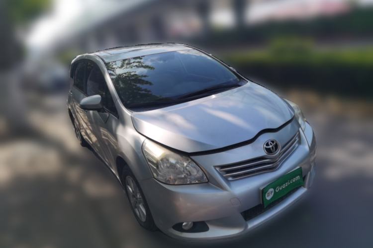 Used Toyota Verso 2014 Starlight 180G CVT Luxury Edition Front Right 45 Deg