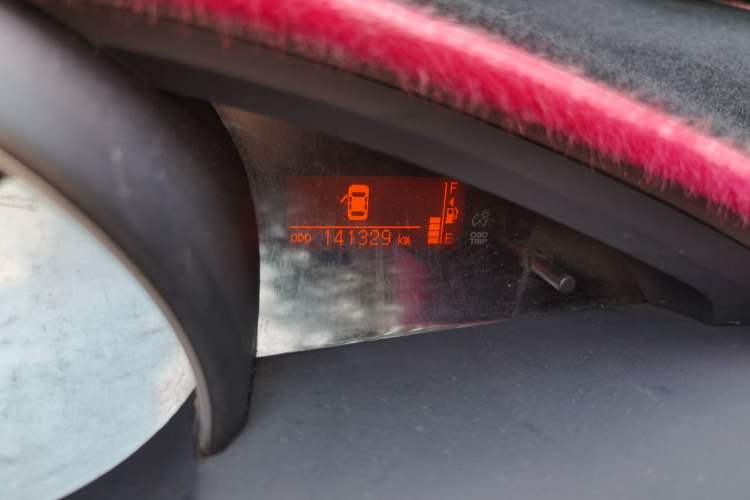 Used Toyota Verso 2014 Starlight 180E CVT Elite Edition Odometer Close Up