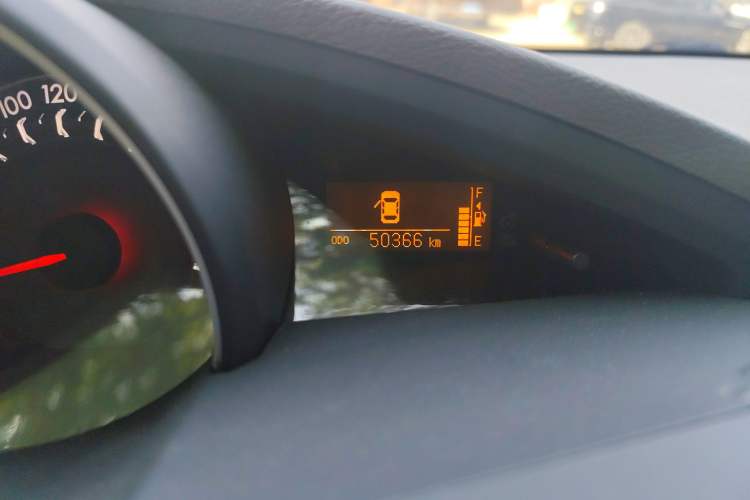 Used Toyota Verso 2014 Starlight 180E CVT Elite Edition Odometer Close Up
