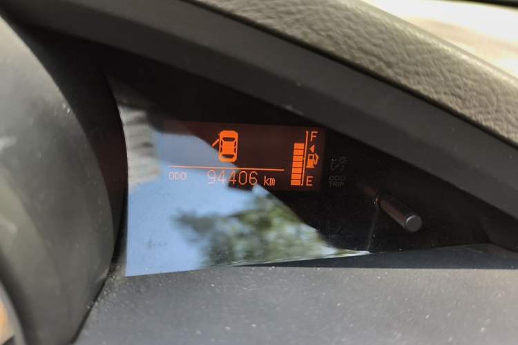Used Toyota Verso 2014 Starlight 180E CVT Elite Edition Odometer Close Up