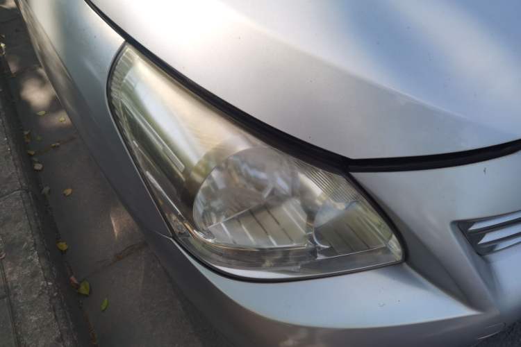 Used Toyota Verso 2014 Starlight 180G CVT Luxury Edition Right Front Headlight