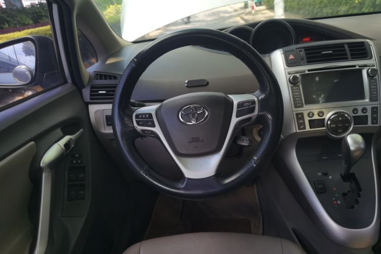 Used Toyota Verso 2014 Starlight 180G CVT Luxury Edition Steering Wheel