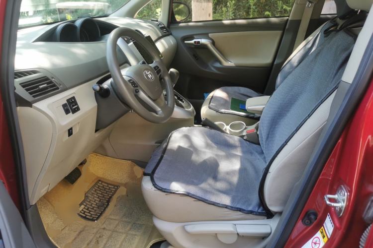 Used Toyota Verso 2014 Starlight 180E CVT Elite Edition Left Front Seat