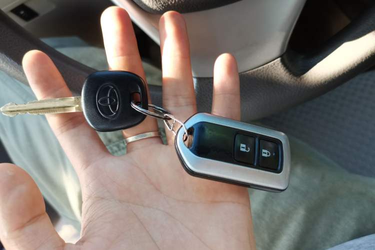 Used Toyota Verso 2014 Starlight 180E CVT Elite Edition Vehicle Key