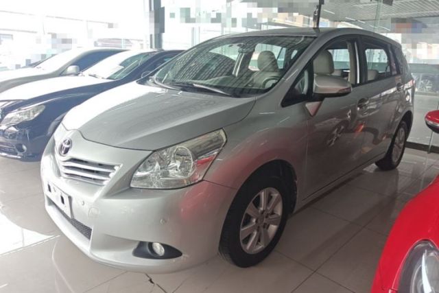 Używany Toyota Verso 2014 Starlight 180G CVT Comfort Edition