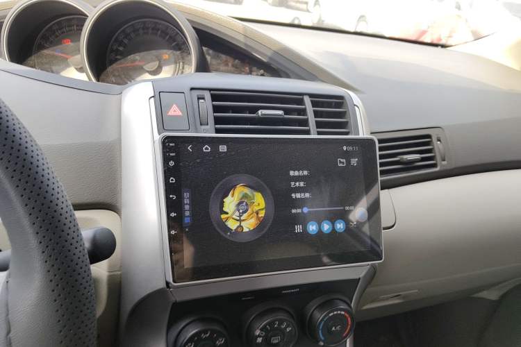 Used Toyota Verso 2014 Starlight 180E CVT Elite Multi-Function Edition Audio And AC Panel