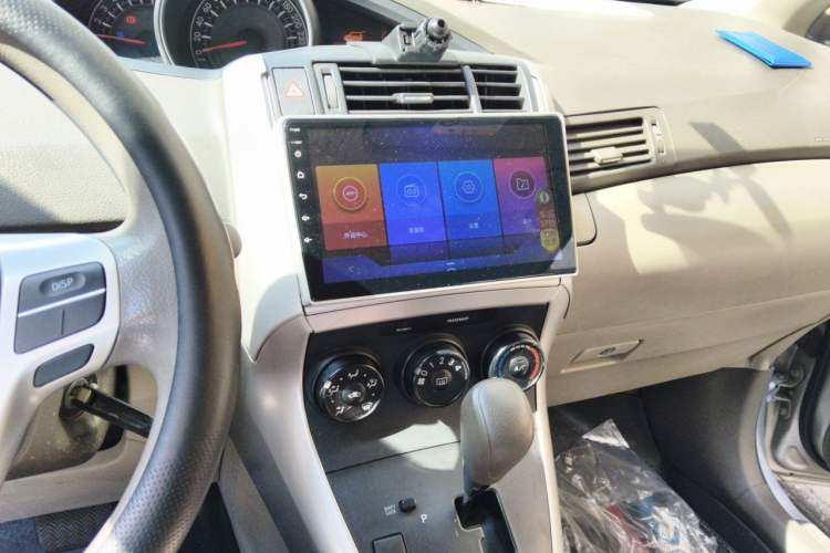 Used Toyota Verso 2014 Starlight 180E CVT Elite Edition Audio And AC Panel