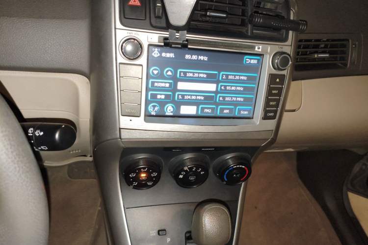 Used Toyota Verso 2014 Starlight 180E CVT Elite Multi-Function Edition Audio And AC Panel
