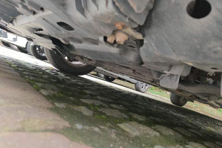 Used Toyota Verso 2014 Starlight 180E CVT Elite Edition Chassis Front Left