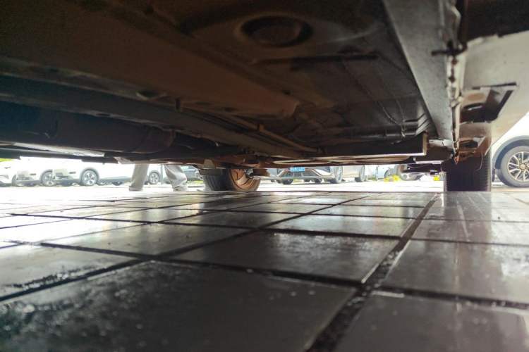 Used Toyota Verso 2014 Starlight 180E CVT Elite Edition Chassis Front Left