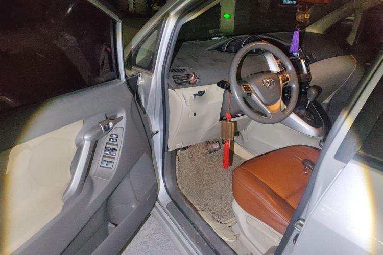 Used Toyota Verso 2014 Starlight 180E CVT Elite Edition Driver Seat