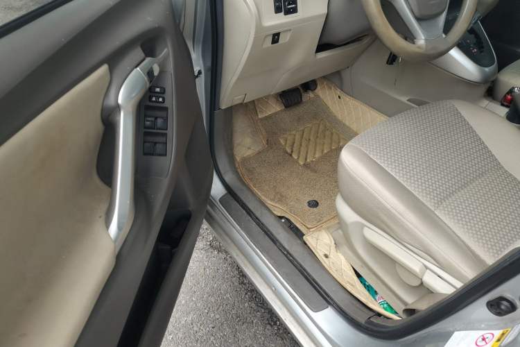 Used Toyota Verso 2014 Starlight 180G CVT Comfort Edition Driver Seat