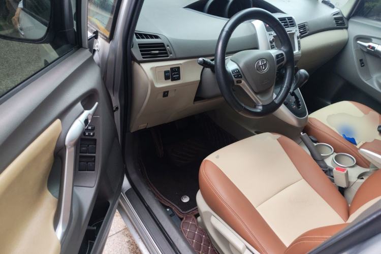 Used Toyota Verso 2014 Starlight 180E CVT Elite Edition Driver Seat