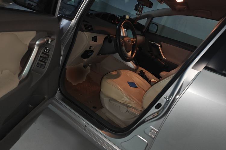 Used Toyota Verso 2014 Starlight 180E CVT Elite Edition Driver Seat