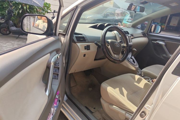 Used Toyota Verso 2014 Starlight 180E CVT Elite Edition Driver Seat