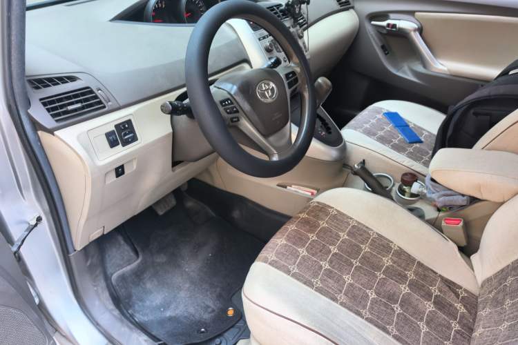 Used Toyota Verso 2014 Starlight 180E CVT Elite Edition Driver Seat