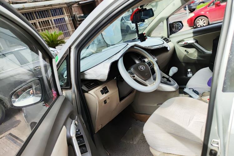 Used Toyota Verso 2014 Starlight 180E CVT Elite Edition Driver Seat