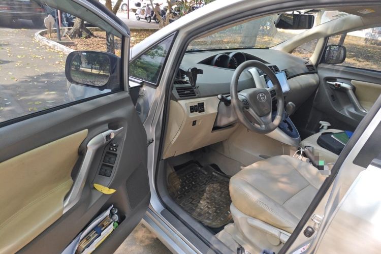 Used Toyota Verso 2014 Starlight 180E CVT Elite Edition Driver Seat