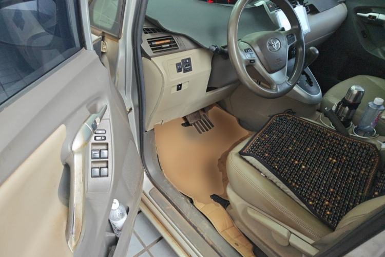 Used Toyota Verso 2014 Starlight 180E CVT Elite Edition Driver Seat
