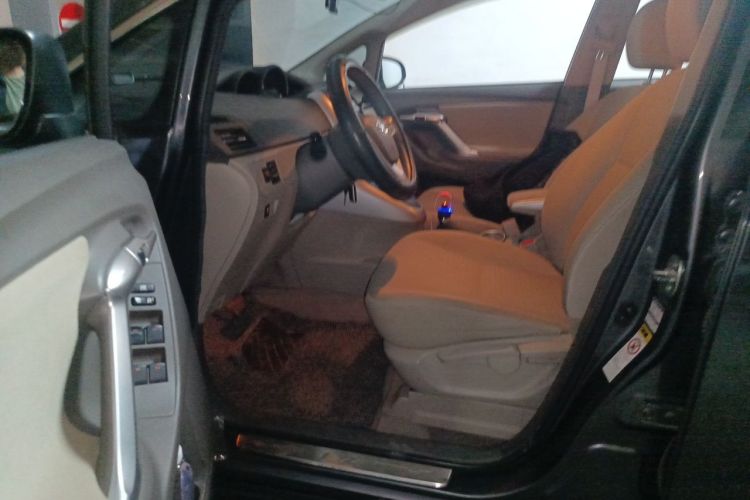 Used Toyota Verso 2014 Starlight 180E CVT Elite Multi-Function Edition Driver Seat
