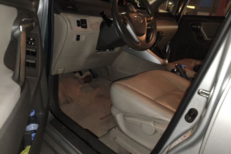 Used Toyota Verso 2014 Starlight 180E CVT Elite Multi-Function Edition Driver Seat