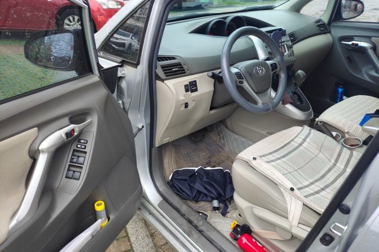 Used Toyota Verso 2014 Starlight 180E CVT Elite Edition Driver Seat