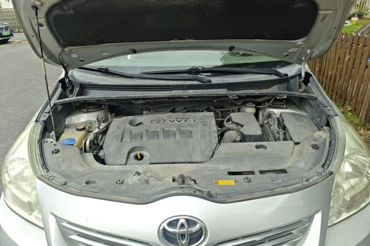 Used Toyota Verso 2014 Starlight 180E CVT Elite Edition Engine Bay