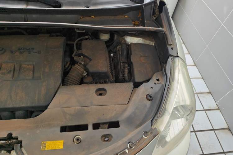 Used Toyota Verso 2014 Starlight 180E CVT Elite Edition Engine Bay Left