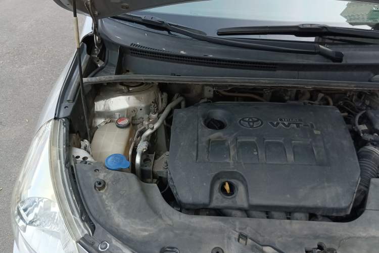 Used Toyota Verso 2014 Starlight 180E CVT Elite Edition Engine Bay Right