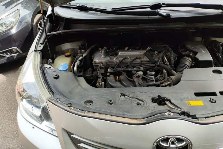Used Toyota Verso 2014 Starlight 180E CVT Elite Edition Engine Bay Right