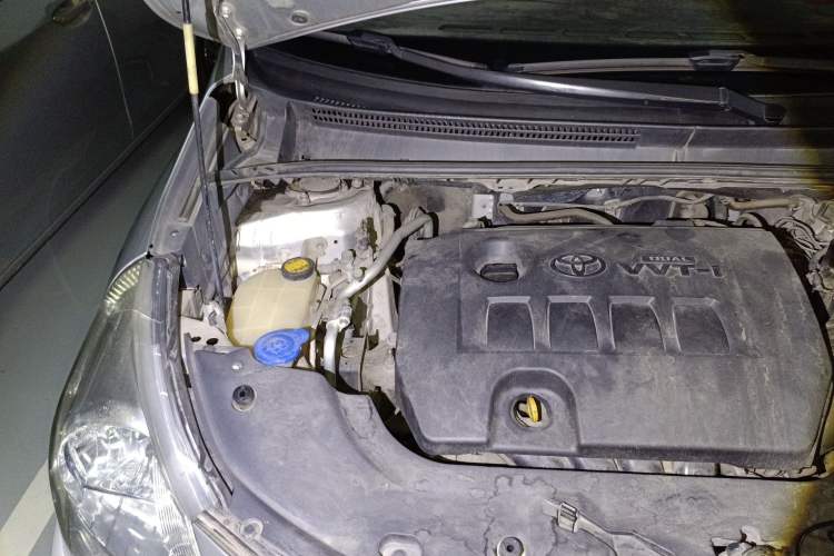 Used Toyota Verso 2014 Starlight 180E CVT Elite Edition Engine Bay Right